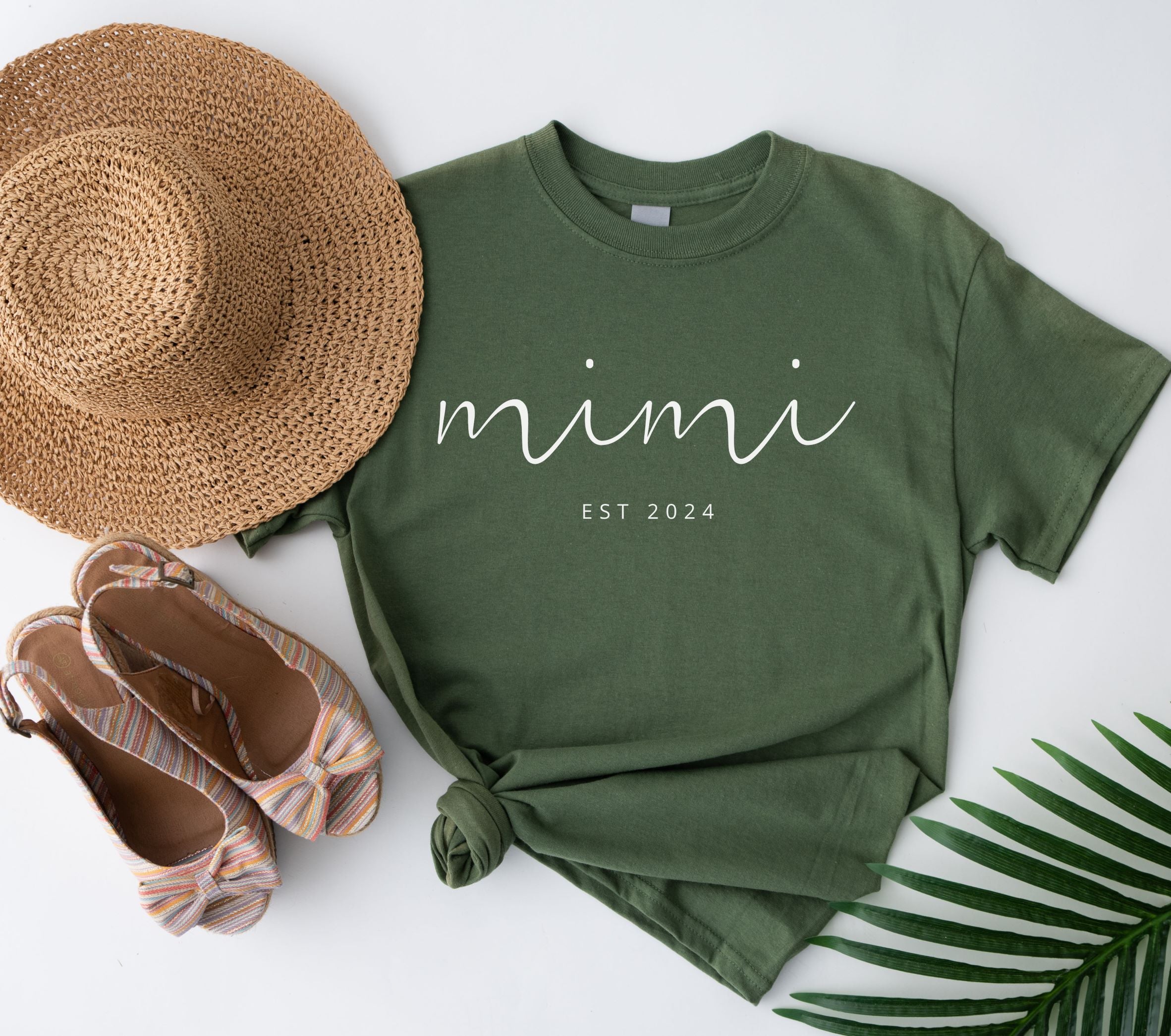 Personalized Mom T-Shirt, Custom Mama Shirt with Names, Trendy Mother's Day Gift, Stylish Mom Apparel